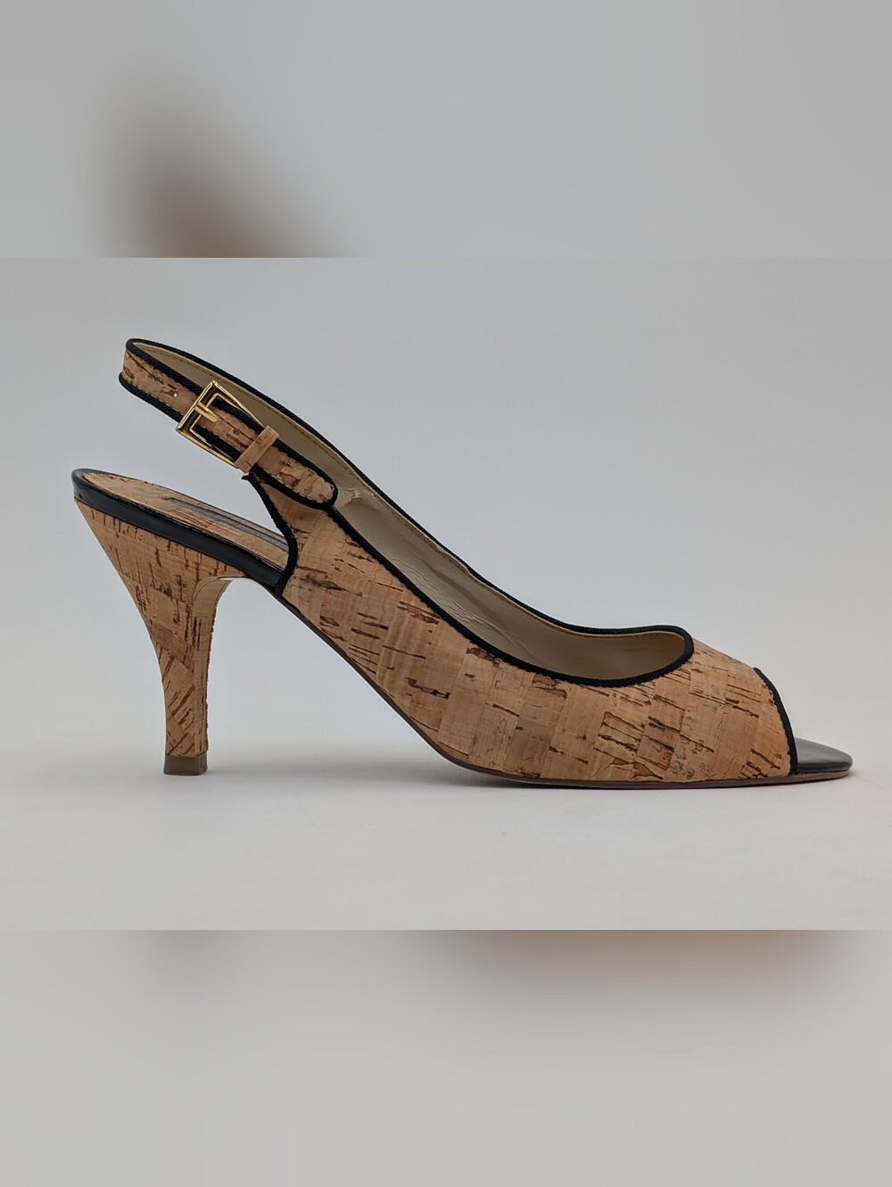 Bandolino Bardeco Size 8.5 Natural Cork Black Trim Gold Buckle Peep-Toe Stiletto - Picture 3 of 17